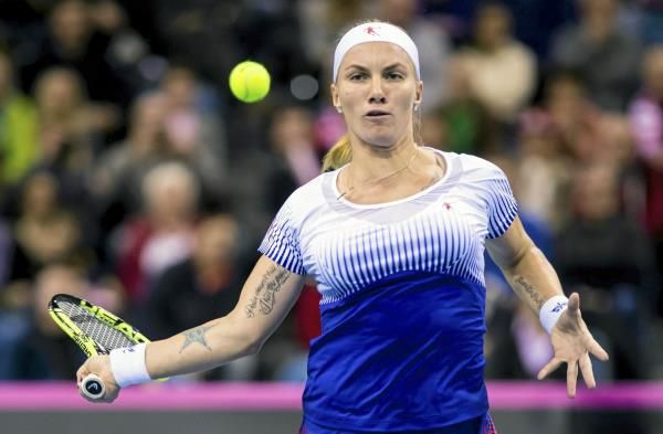 2015-02-07t161801z_1568550943_lr2eb27199q0u_rtrmadp_3_tennis-women_reuters