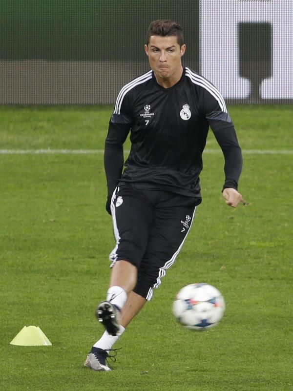 2015-05-04t165533z_73760133_mt1aci13724641_rtrmadp_3_football_reuters