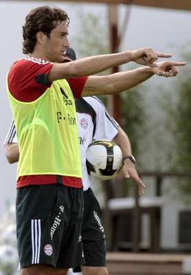 لوكا توني في تدريبات البايرن اليوم استعدادا لمباراة دورتموند