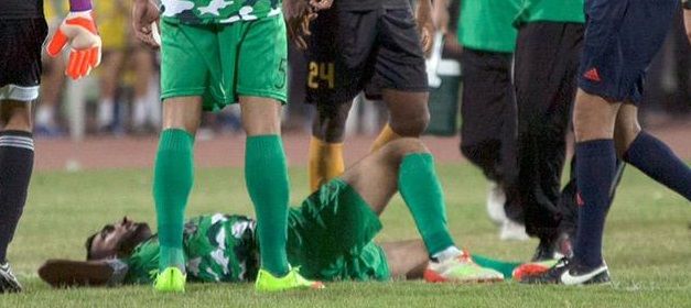 وليد بعد الاصابة في مباراة الديربي.