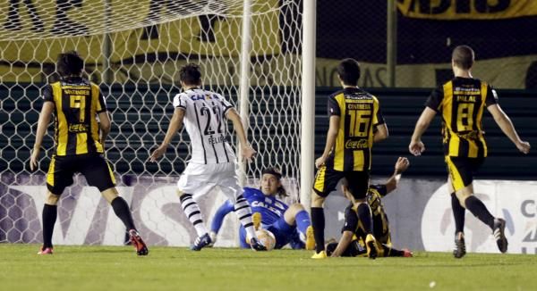 2015-05-07t002547z_1781438099_gf10000086358_rtrmadp_3_soccer-libertadores_reuters