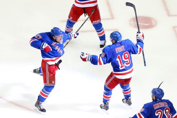 2015-05-09t022647z_1068697238_nocid_rtrmadp_3_nhl-stanley-cup-playoffs-washington-capitals-at-new-york-rangers_reuters