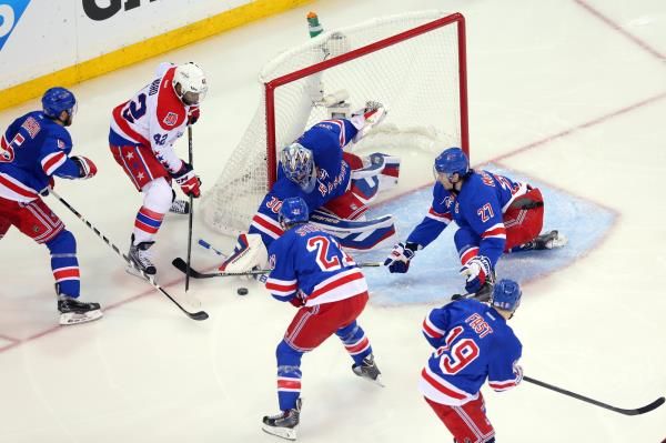 2015-05-09t004302z_401996206_nocid_rtrmadp_3_nhl-stanley-cup-playoffs-washington-capitals-at-new-york-rangers_reuters