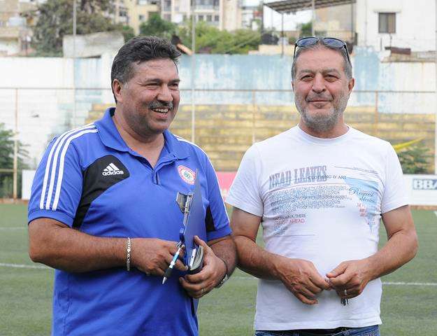 المدرب غسان أبو دياب ومدير الفريق ناصر بختي