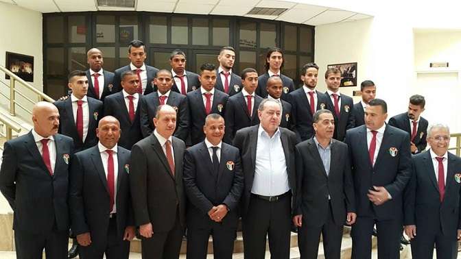 زريقات يتوسط وفد المنتخب الأردني الأولمبي