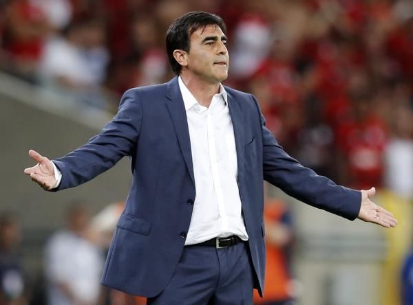 جوستافو كينتيوس