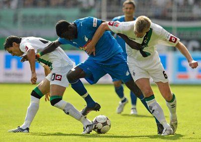 الصاعد هوفنهايم هزم مونشنجلادباخ وواصل الصدارة