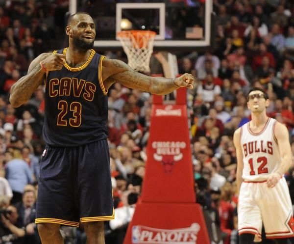 2015-05-15t025050z_585199105_nocid_rtrmadp_3_nba-playoffs-cleveland-cavaliers-at-chicago-bulls_reuters