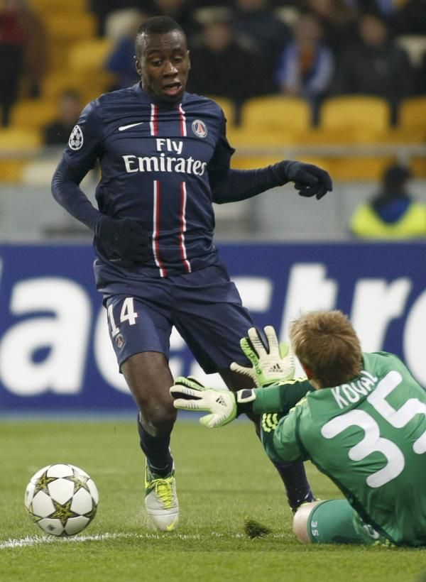 2012-11-21t212557z_1020378511_lr1e8bl1niydc_rtrmadp_3_soccer-champions_reuters