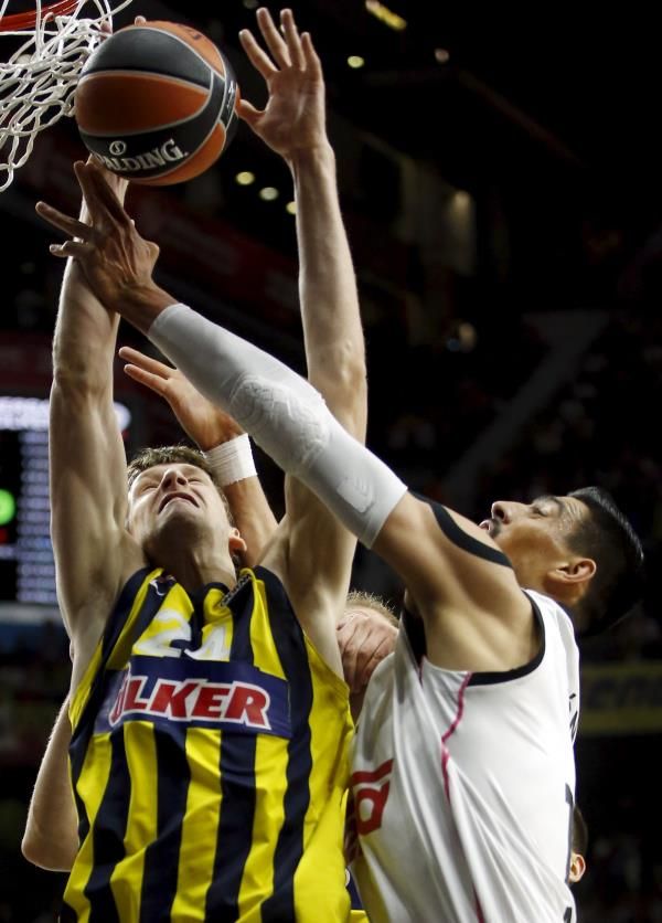 2015-05-15t192116z_16636841_gf10000096310_rtrmadp_3_basketball-euroleague-semis_reuters