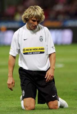 بافيل نيدفيد