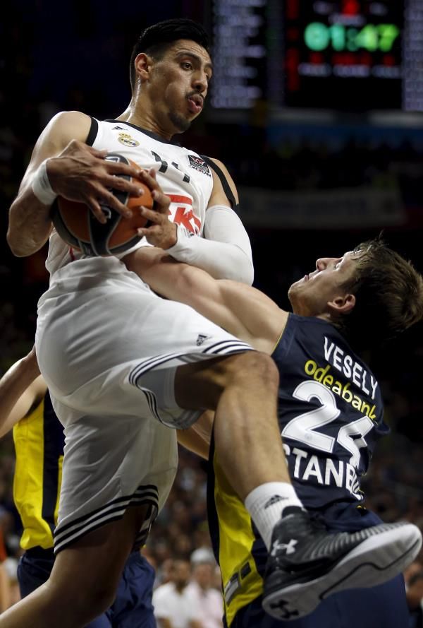 2015-05-15t195748z_670170113_gf10000096340_rtrmadp_3_basketball-euroleague-semis_reuters