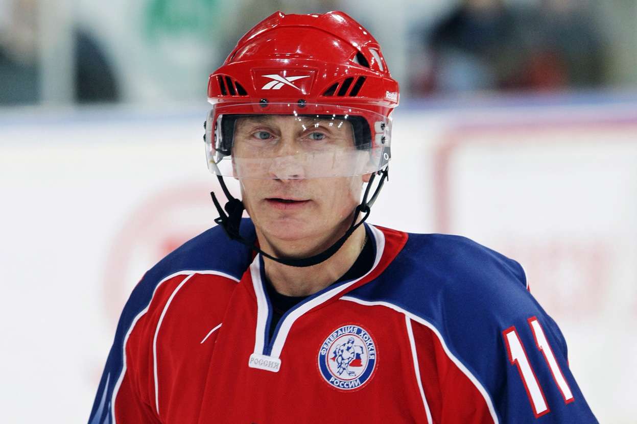 vladimir-putin-hockey-player