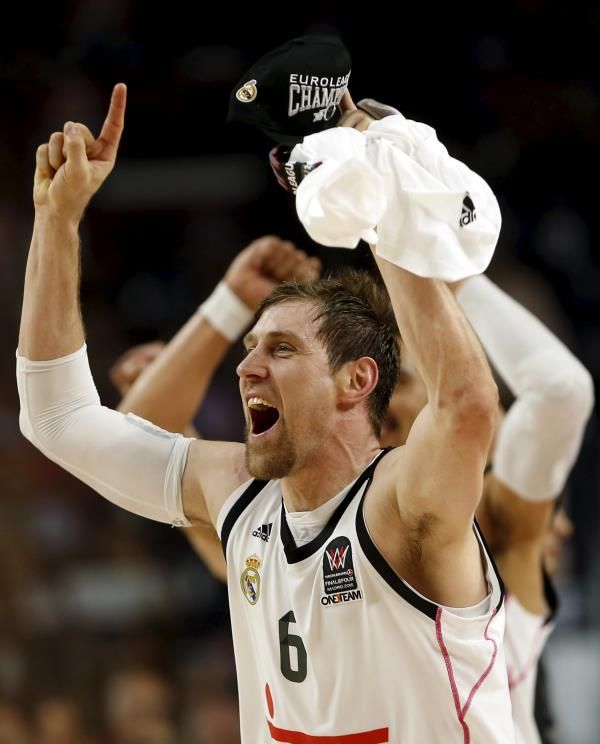 2015-05-17t195900z_1698117815_gf10000098413_rtrmadp_3_euroleague-finalfour_reuters