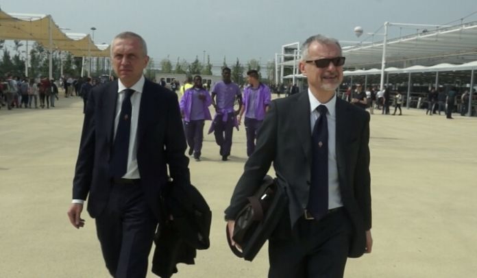 وفد فيورنتينا يصل لتوقيع اتفاقية مع النادي الاهلي