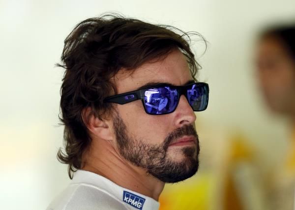 2015-05-08t130809z_1967599916_gf10000088346_rtrmadp_3_motor-racing-prix_reuters