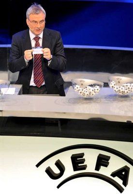 جانب من مراسـم سحب قرعة دوري أبطال أوروبا