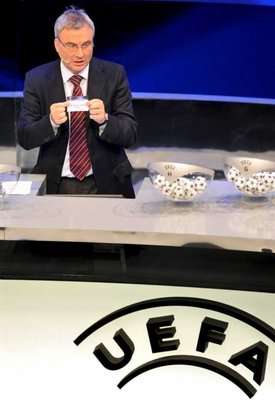 جانب من مراسـم سحب قرعة دوري أبطال أوروبا