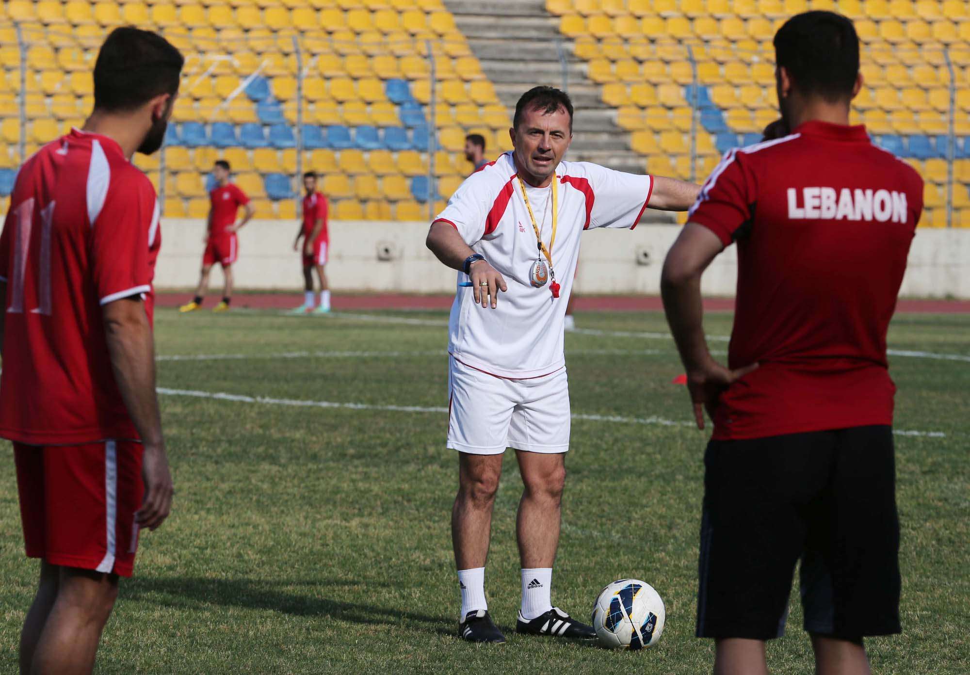 من استعدادات لبنان للتصفيات المزدوجة بقيادة رادولوفيتش