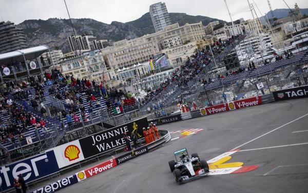 2015-05-21t105120z_493627540_gf10000102520_rtrmadp_3_motor-racing-prix_reuters