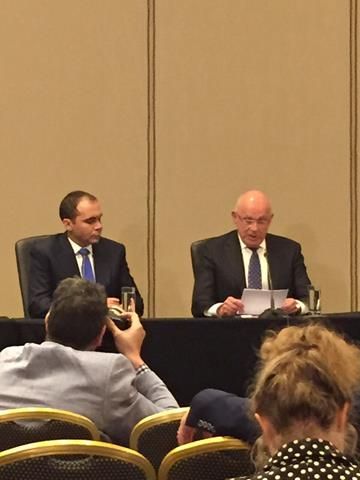 صور خاصة لكوورة من مؤتمر دعم فان براج للأمير علي