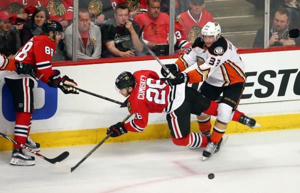 2015-05-22t025831z_564886058_nocid_rtrmadp_3_nhl-stanley-cup-playoffs-anaheim-ducks-at-chicago-blackhawks_reuters