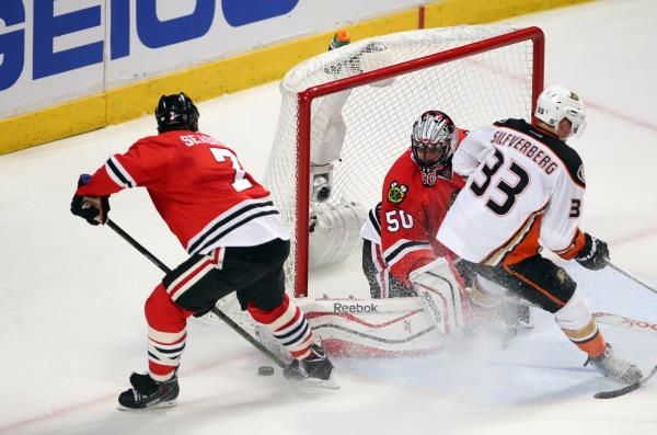 2015-05-22t020603z_1773616297_nocid_rtrmadp_3_nhl-stanley-cup-playoffs-anaheim-ducks-at-chicago-blackhawks_reuters