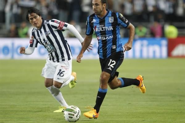  جانب من مباراة باتشوكا وكيريتارو في ذهاب نصف نهائي مرحلة إياب الدوري المكسيكي