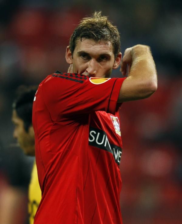 2012-09-20t205448z_214401412_bm2e89k1rij01_rtrmadp_3_soccer-europa_reuters