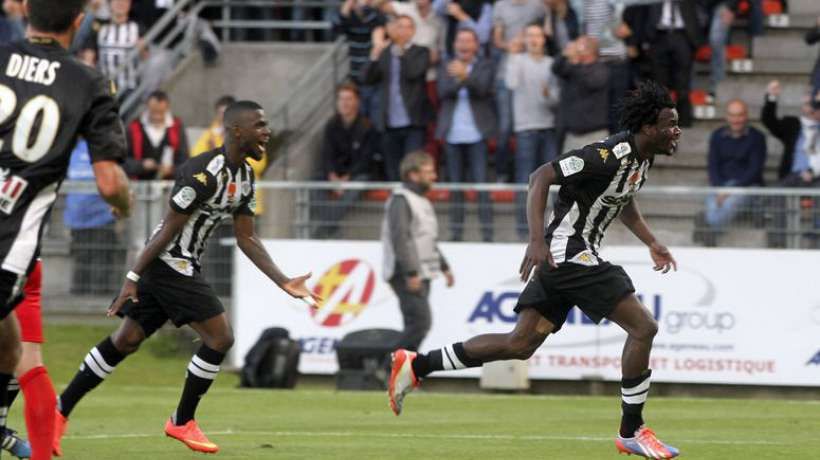 فريق انجيه يصعد لليج 1 بعد 21 سنة