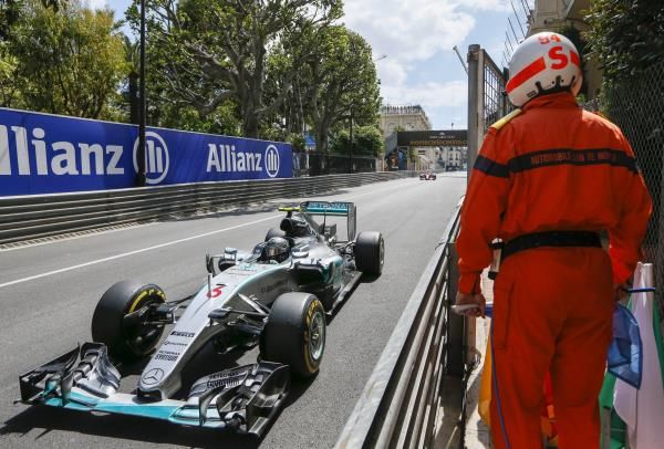 2015-05-24t131812z_1364749197_gf10000106163_rtrmadp_3_motor-racing-prix_reuters
