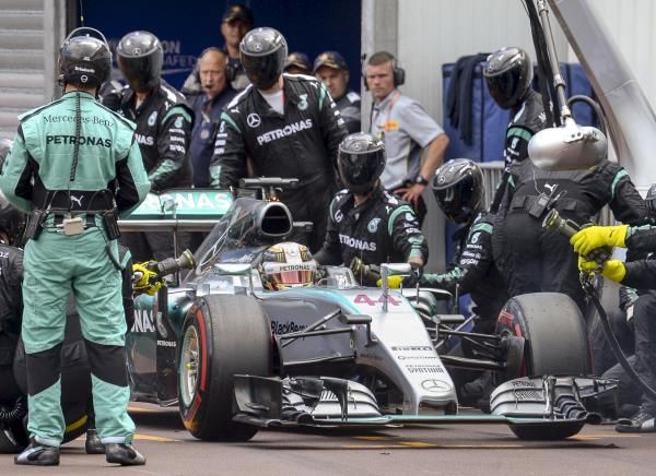2015-05-24t154447z_686076507_gf10000106393_rtrmadp_3_motor-racing-prix_reuters