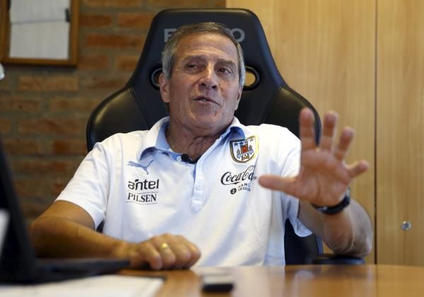 2015-04-28t182253z_205232757_gf10000076392_rtrmadp_3_futbol-uruguay-tabarez_reuters