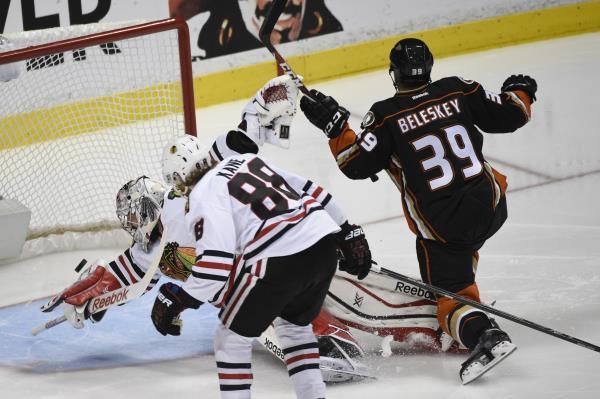 2015-05-26t042705z_900498466_nocid_rtrmadp_3_nhl-stanley-cup-playoffs-chicago-blackhawks-at-anaheim-ducks_reuters