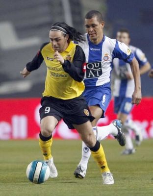  إدواردو كوستا بقميص إسبانيول