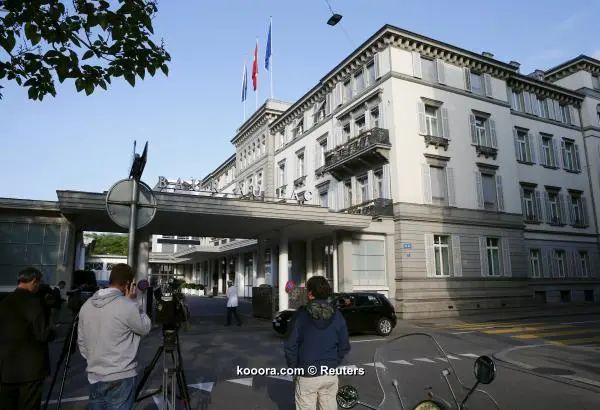 ?i=reuters%2f2015-05-27%2f2015-05-27t055618z_1539134796_gf10000108591_rtrmadp_3_soccer-fifa-arrests_reuters