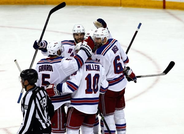 2015-05-27t033602z_1598645802_nocid_rtrmadp_3_nhl-stanley-cup-playoffs-new-york-rangers-at-tampa-bay-lightning_reuters