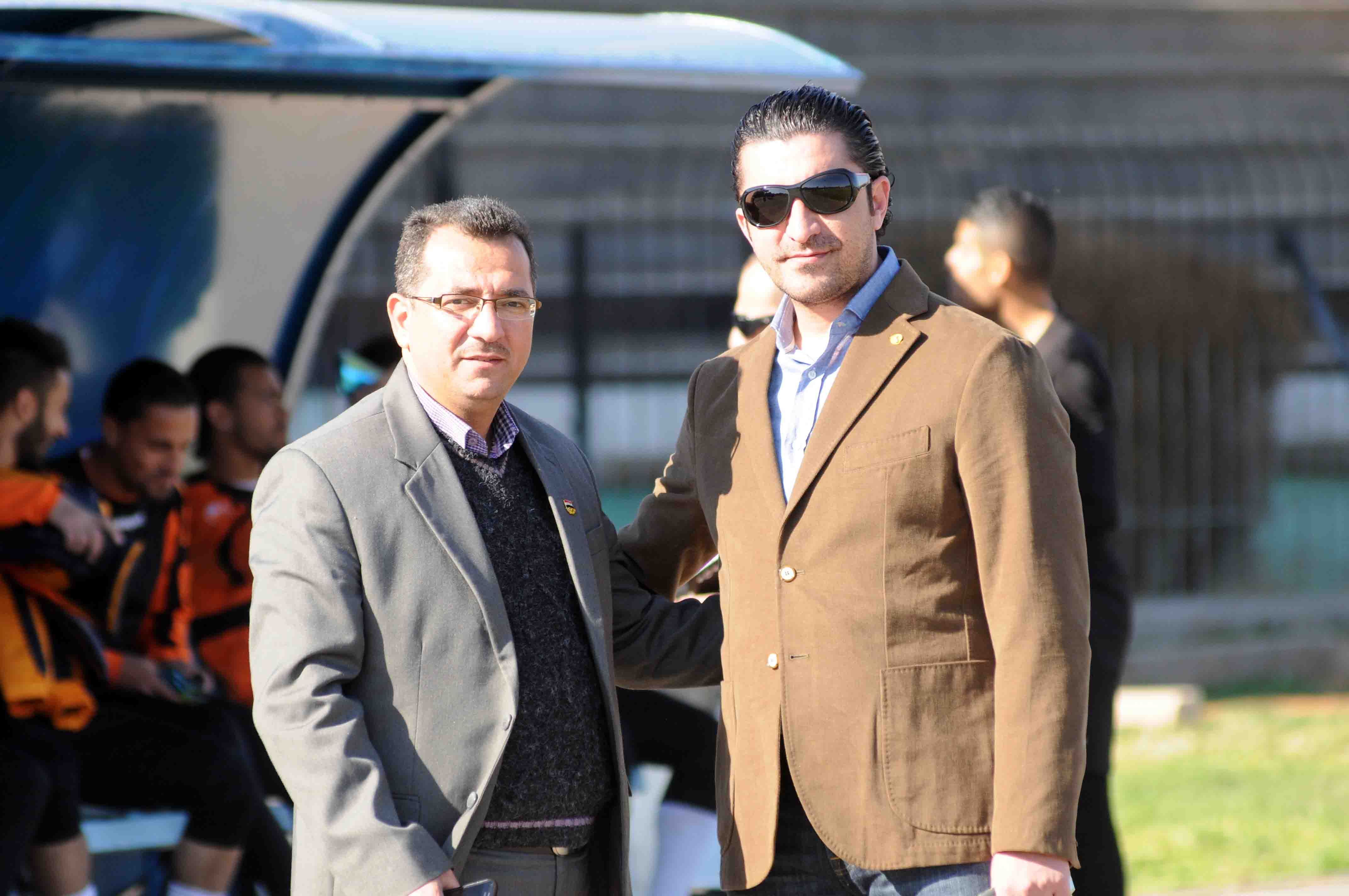 غياث دباس مشرف الكرة في الوحدة السوري مع مراسل كووورة