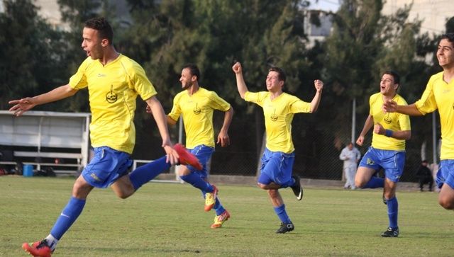 فرحة هستيرية للاعبي المشتل بعد  الاطاحة بالأهلي