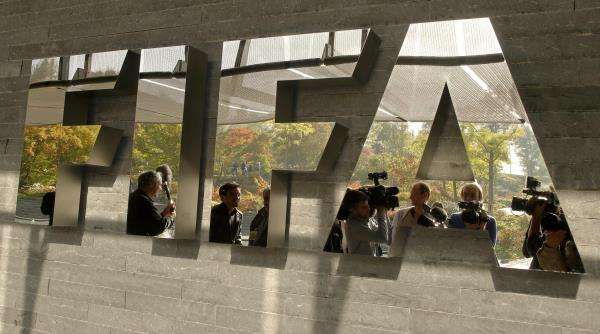 2013-10-04t143109z_2029646344_bm2e9a419kt01_rtrmadp_3_soccer-world-qatar_reuters