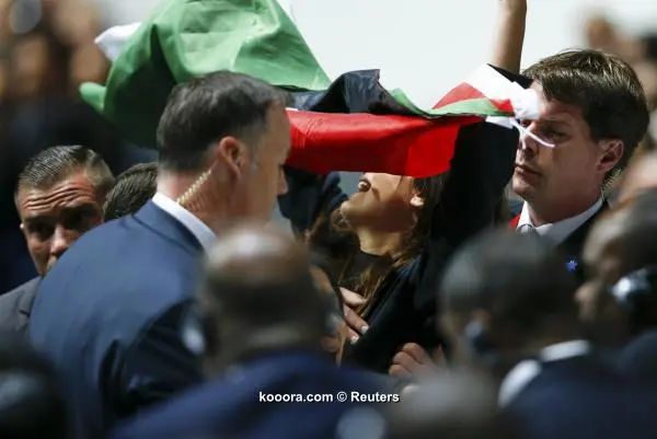 ?i=reuters%2f2015-05-29%2f2015-05-29t081008z_352378772_lr2eb5t0molce_rtrmadp_3_soccer-fifa_reuters