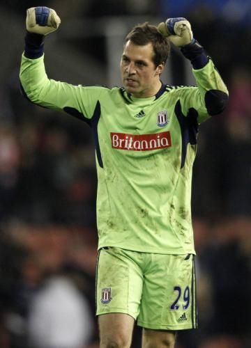 2011-12-11t182056z_01_dst12_rtridsp_3_soccer-england_reuters