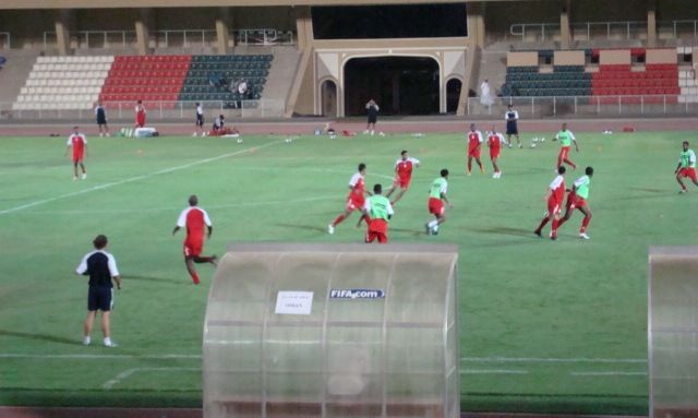 احد تدريبات المنتخب العماني يوم أمس استعدادا للمباراة