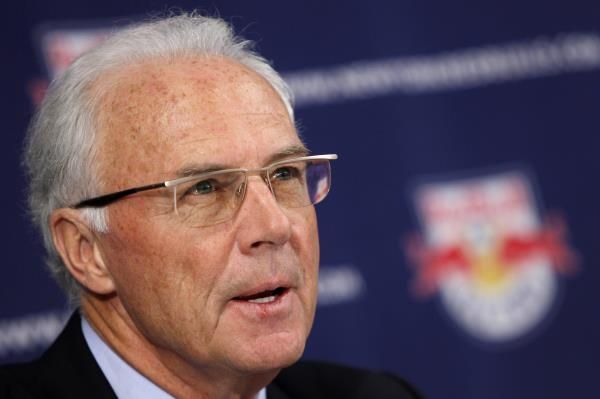 2014-06-13t163947z_323556596_gm1e63l0gaj01_rtrmadp_3_soccer-fifa-beckenbauer_reuters