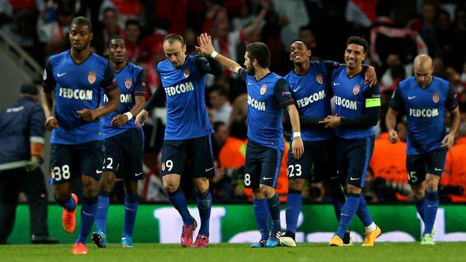 dimitar-berbatov-monaco-vs-arsenal_1hvcz89th9o3p18756vx02xkas