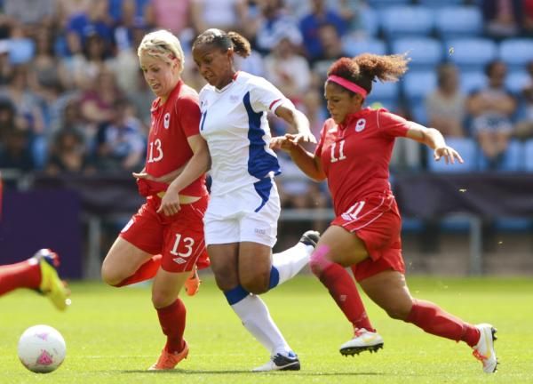 2012-08-09t125448z_1092677625_lm2e8890zv3s1_rtrmadp_3_oly-socc-fbwsoc-fbw400102_reuters