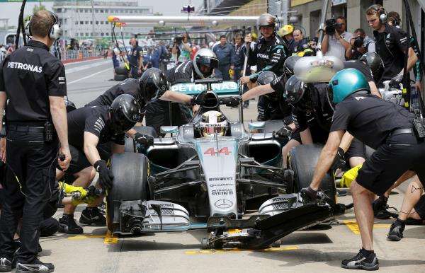 2015-06-05t164305z_1790502549_gf10000118423_rtrmadp_3_motor-racing-prix_reuters