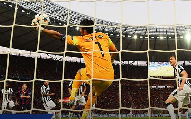 gran-mano-buffon-que-evito-segundo-gol-del-barca-final-champions-1433618469077