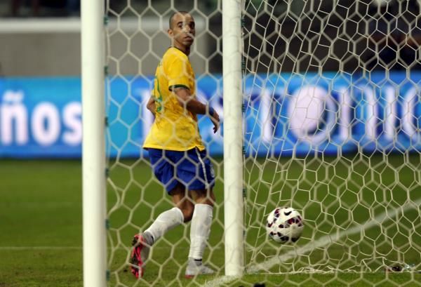 2015-06-07t211601z_219207630_gf10000120294_rtrmadp_3_soccer-friendly_reuters