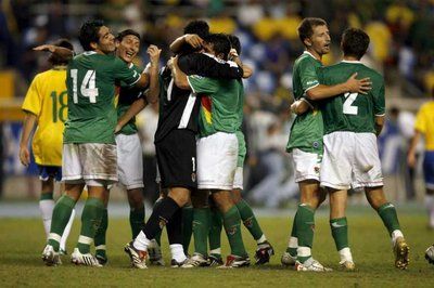 فرحة لاعبي بوليفيا بالتعادل